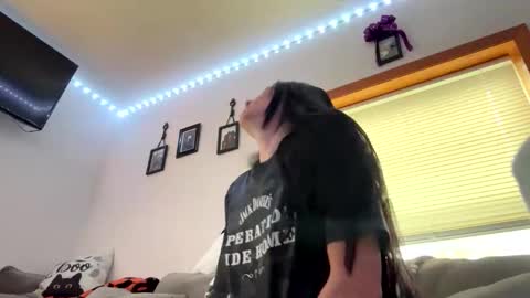 anne online show from 10-19-25, 04:40