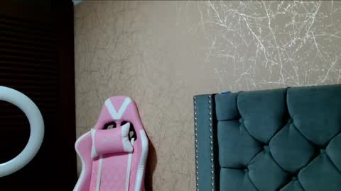       online show from 01-08-25, 11:30