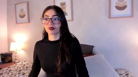 Annie online show from 06-25-26, 04:12