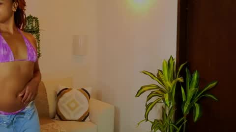 Snapshot of anne_rachel chatting on 05-30-26, 04:48 anne_rachel online show from 05-30-26, 04:48