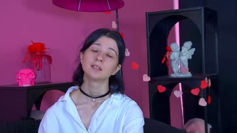 Snapshot of anneavelin chatting on 07-13-26, 06:16 Anne online show from 07-13-26, 06:16