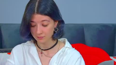 Snapshot of anneavelin chatting on 07-16-26, 06:08 Anne online show from 07-16-26, 06:08