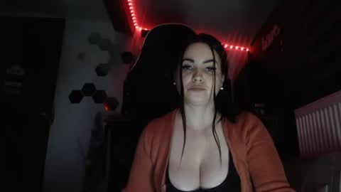 Snapshot of annebellee69 chatting on 12-17-24, 12:45 annebellee69 online show from 12-17-24, 12:45