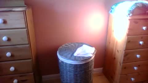 annecharlie online show from 10-04-25, 07:06