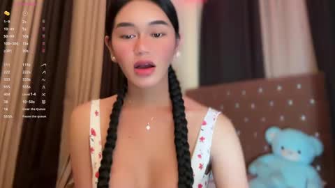 Kim online show from 02-19-25, 11:06