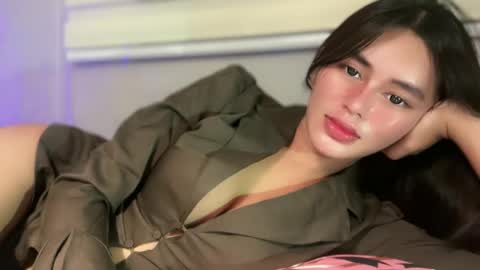 Snapshot of annedee_ chatting on 12-18-25, 09:54 Kim online show from 12-18-25, 09:54