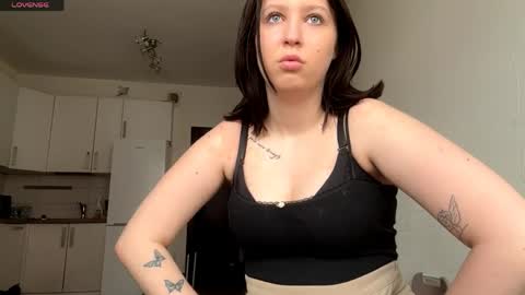 kira online show from 04-15-26, 07:15