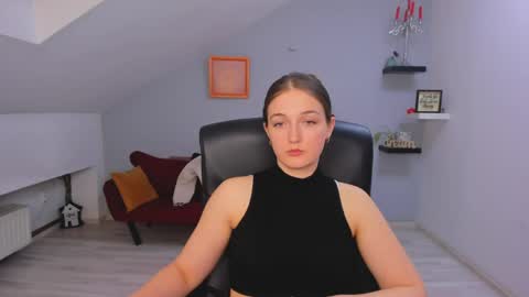 annewilsonn online show from 04-23-26, 03:36