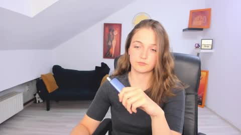 annewilsonn online show from 06-02-26, 10:39