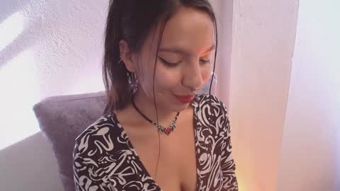 Snapshot of anni_art chatting on 01-14-25, 08:37 Anni online show from 01-14-25, 08:37