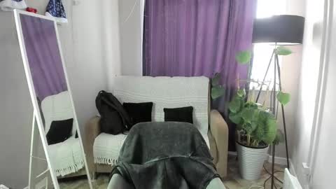 Snapshot of anni_way chatting on 01-12-26, 05:23 Anni online show from 01-12-26, 05:23