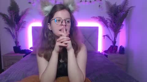 Snapshot of annibrownss chatting on 07-27-26, 06:53 Anni online show from 07-27-26, 06:53