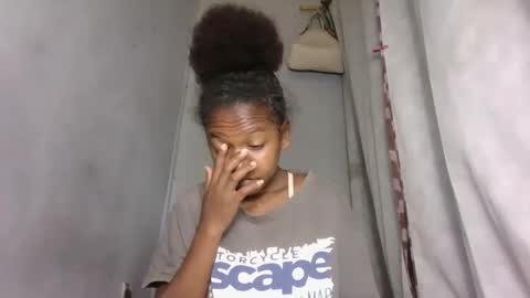 annick98 online show from 02-22-26, 07:40