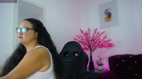 annie_carterr_ online show from 05-27-26, 01:08