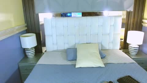 Annie  online show from 04-17-26, 06:00