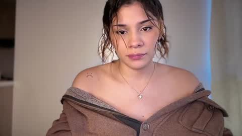 Anniecattie online show from 06-17-26, 09:16