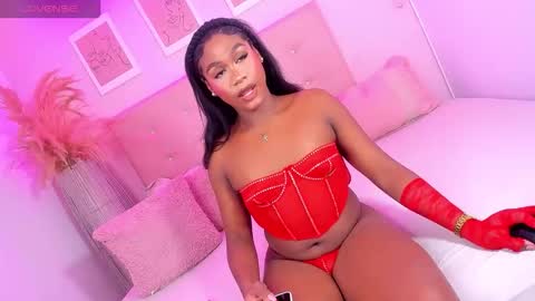 annie_dolce_ online show from 11-08-25, 11:36