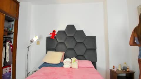 Snapshot of annie_dreams69 chatting on 02-02-25, 01:34 Annie online show from 02-02-25, 01:34