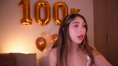 Snapshot of annie_evans24 chatting on 12-01-25, 10:48 Annie Evans online show from 12-01-25, 10:48