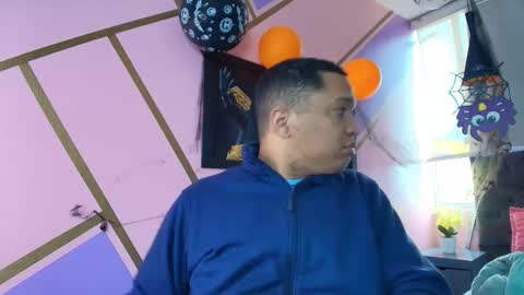 Annie lii online show from 10-27-25, 01:04