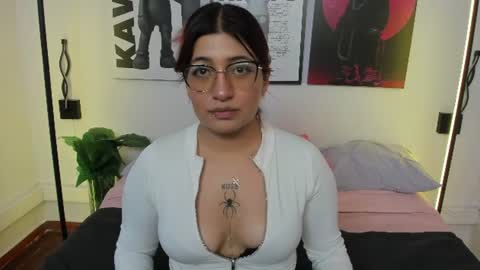 Snapshot of annie_rusel chatting on 07-15-26, 07:30 Annie online show from 07-15-26, 07:30