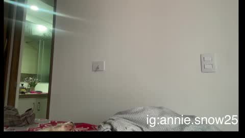 JEANNE no olvides seguirme dont forget follow me  uu online show from 02-13-25, 05:22