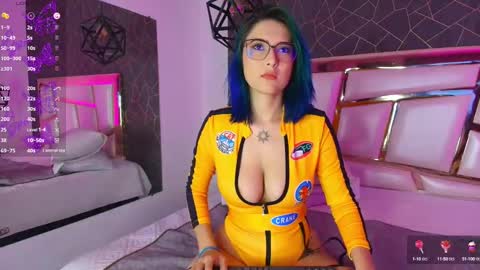 Annie  online show from 02-28-25, 12:31