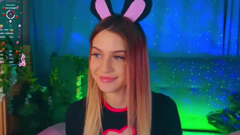 annie online show from 02-12-26, 08:37