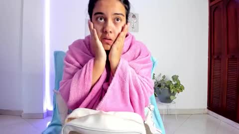 Annie online show from 12-22-25, 01:30