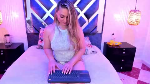 annie_vega17 online show from 03-12-26, 08:59