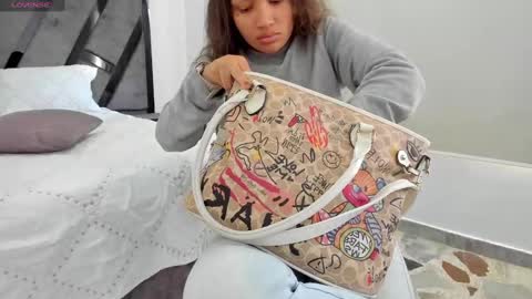 Annie and Stefan online show from 12-03-24, 12:38