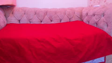 Snapshot of annieberlin chatting on 09-12-25, 03:06 annie online show from 09-12-25, 03:06