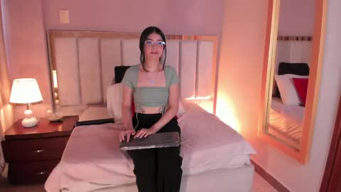 Annie Bluee online show from 05-29-26, 12:36