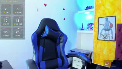 Snapshot of anniee_x chatting on 05-20-26, 12:22 Anniee online show from 05-20-26, 12:22