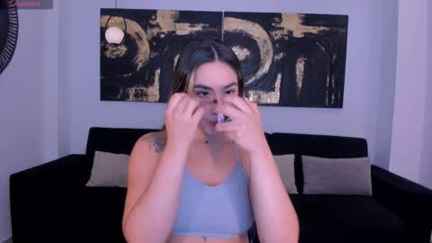 Annie Monroe online show from 11-11-25, 11:43