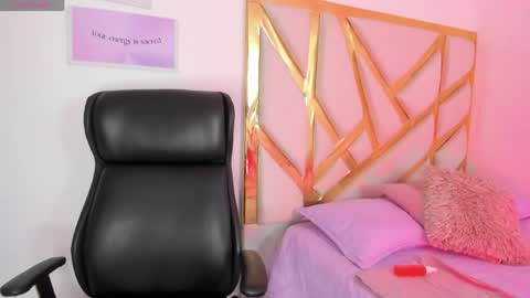 ANNIE  online show from 04-21-26, 09:17