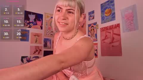 Snapshot of annietinky chatting on 07-27-26, 01:56 annietinky online show from 07-27-26, 01:56