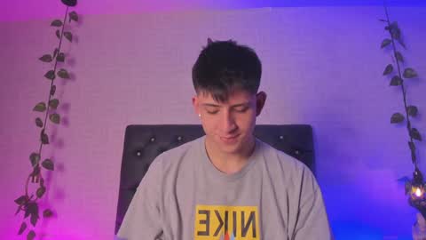 Annie  Alex online show from 12-07-24, 01:40