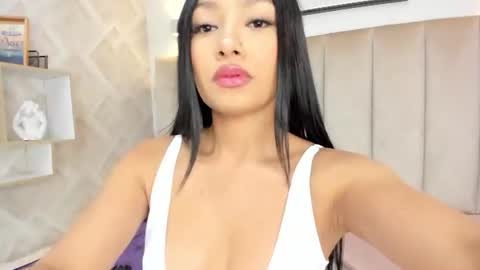 Annie Queen online show from 06-24-26, 03:16