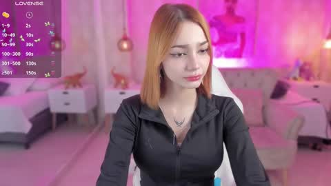 Snapshot of anniita_ chatting on 02-18-25, 03:21 VIVIANNA online show from 02-18-25, 03:21
