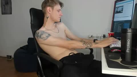    online show from 09-29-25, 01:49