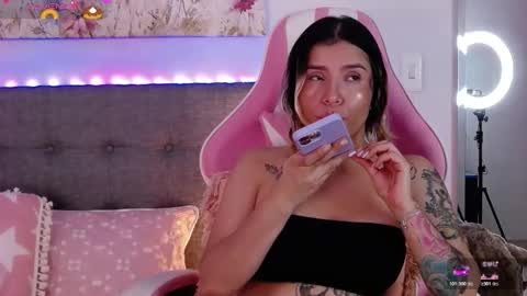 Antonella Lee online show from 11-19-25, 07:03