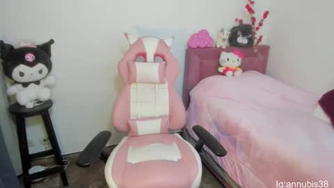 SOFIA INDEPENDENT MODEL online show from 01-11-25, 06:24