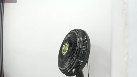 Snapshot of anny_bakers_ chatting on 05-28-26, 11:07 Anny online show from 05-28-26, 11:07
