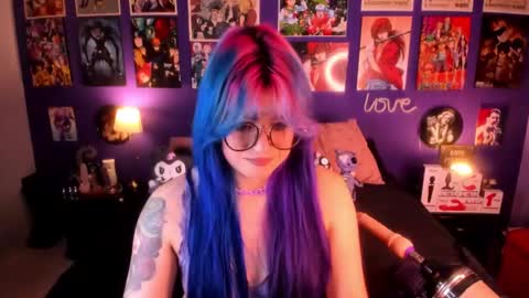 Snapshot of anny_cross chatting on 02-13-25, 01:50      Paty     online show from 02-13-25, 01:50