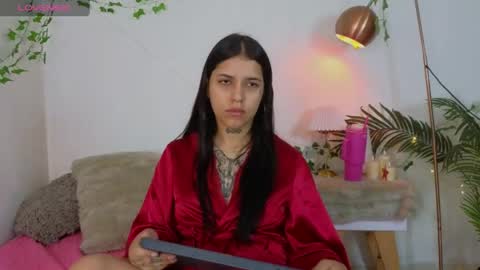 Snapshot of anny_cuttee chatting on 05-25-26, 10:16 Anny online show from 05-25-26, 10:16