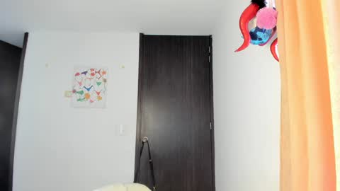 Snapshot of anny_lust chatting on 12-05-24, 06:33 Issabela online show from 12-05-24, 06:33