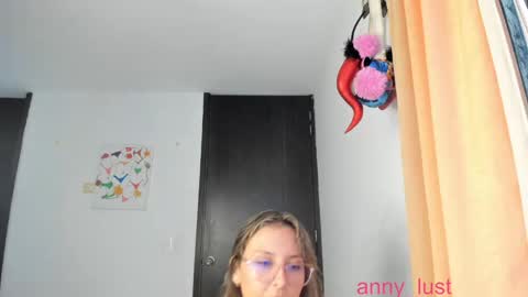 Snapshot of anny_lust chatting on 12-19-24, 03:08 Issabela online show from 12-19-24, 03:08