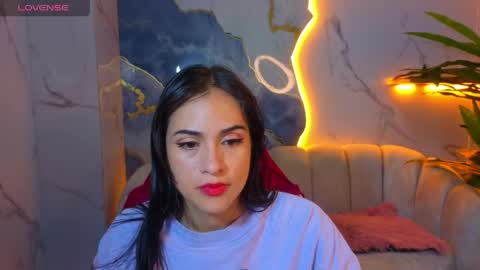 Live 1500am 2100pm COLOMBIAN HOUR online show from 04-18-26, 12:31