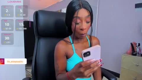 Snapshot of annyosoriio chatting on 12-05-25, 07:43 Anny online show from 12-05-25, 07:43